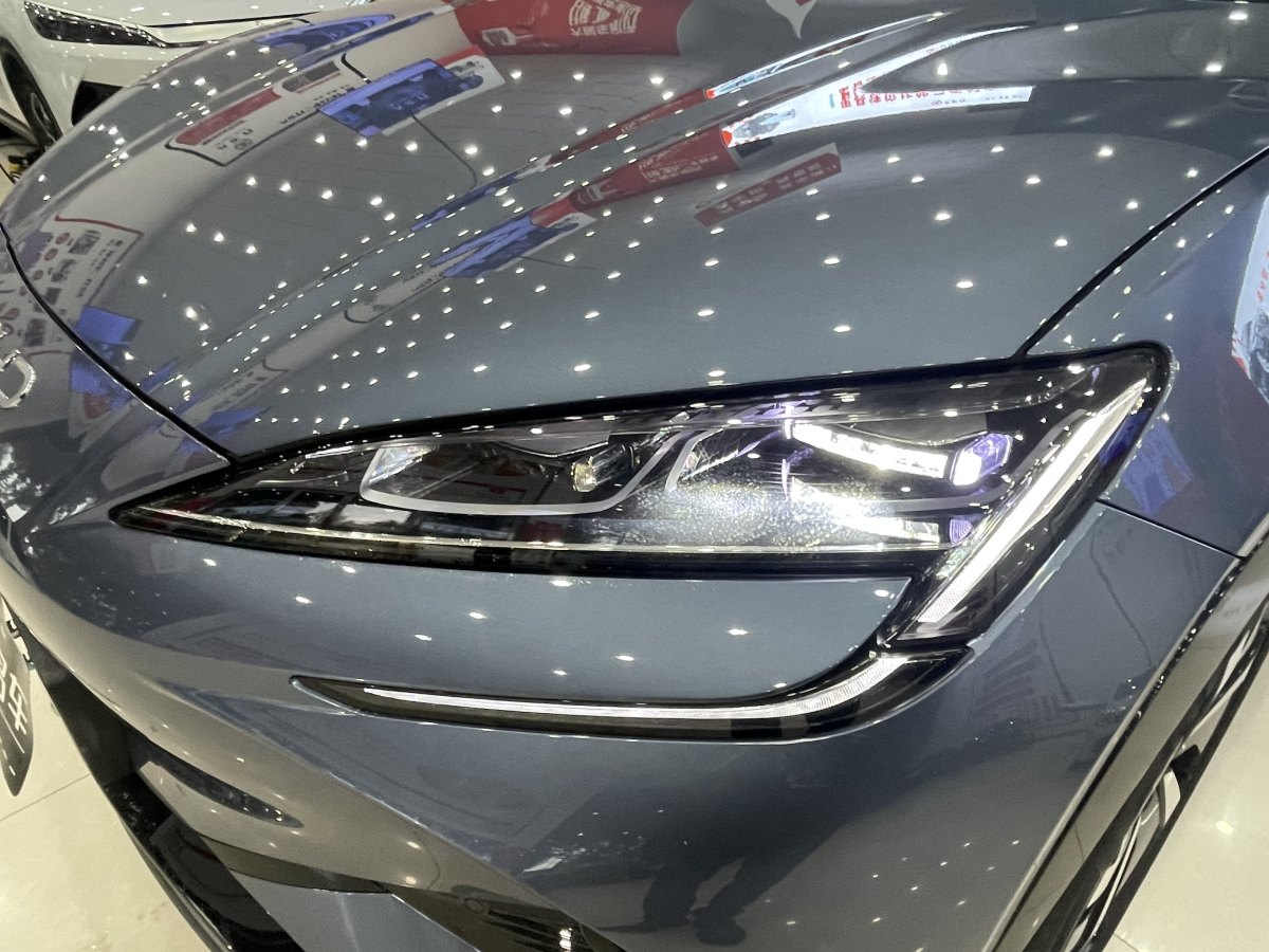 BYD Sea Lion 07 EV 2024 car image #12