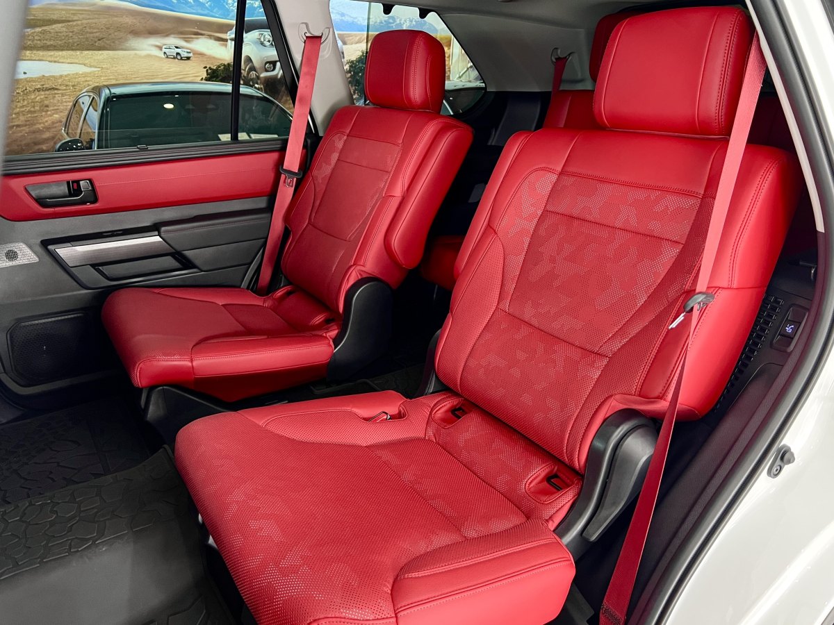 Toyota Sequoia 2024 #12 Toyota Sequoia 2024 imagen de coche #12