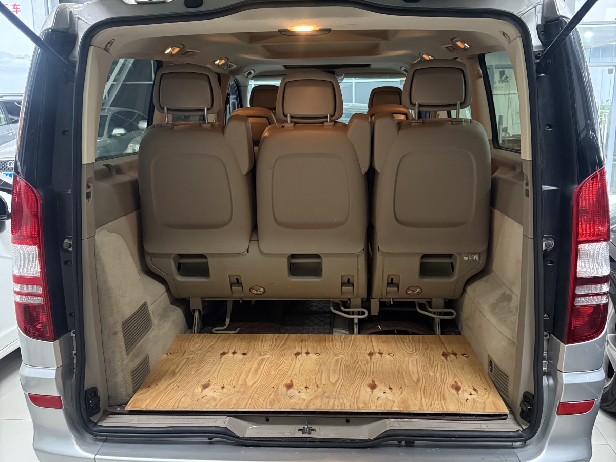 奔驰 唯雅诺 2011 汽车图片 #12