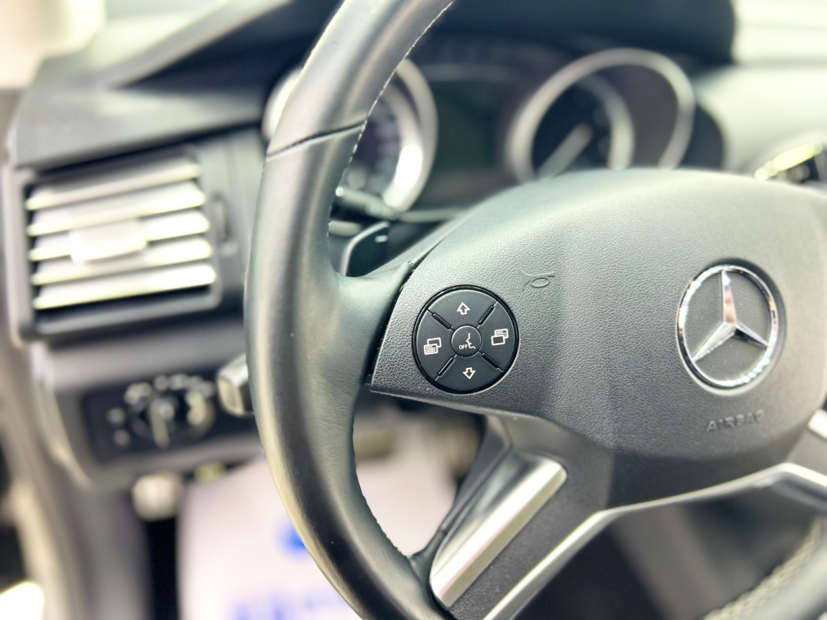 Mercedes-Benz R Class 2015 #12 Mercedes-Benz R Class 2015 car image #12