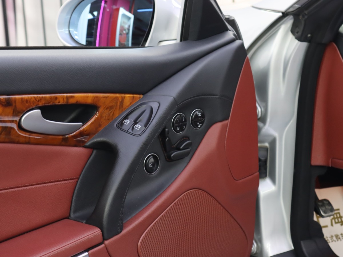 Mercedes-Benz SL Class 2007 car image #12