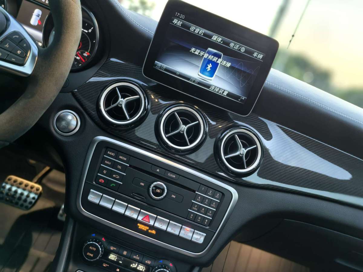 Mercedes-Benz GLA AMG 2019 #12 Mercedes-Benz GLA AMG 2019 car image #12