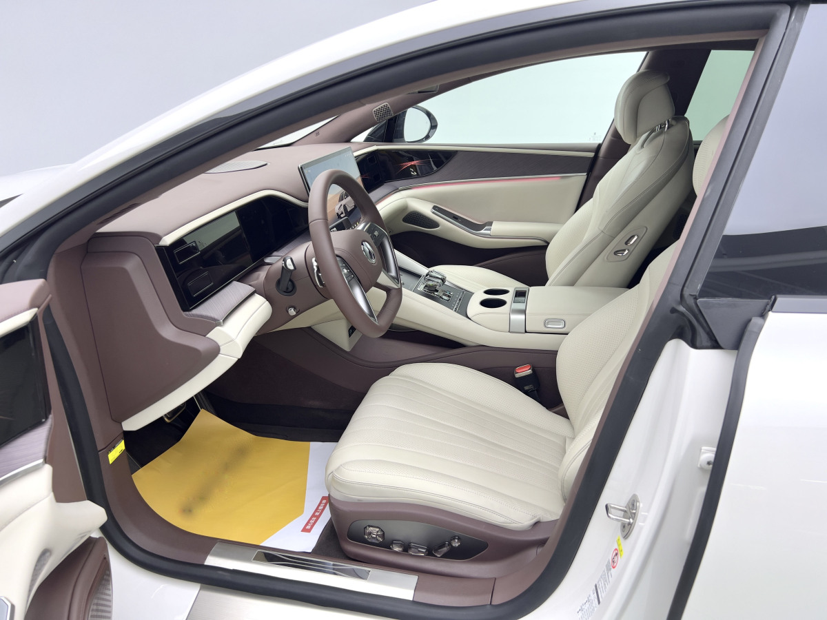 Denza Z9GT 2024 car image #12