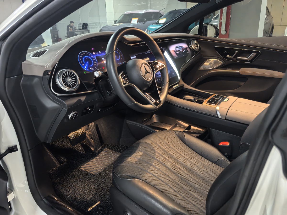 Mercedes-Benz EQS Class 2023 car image #12