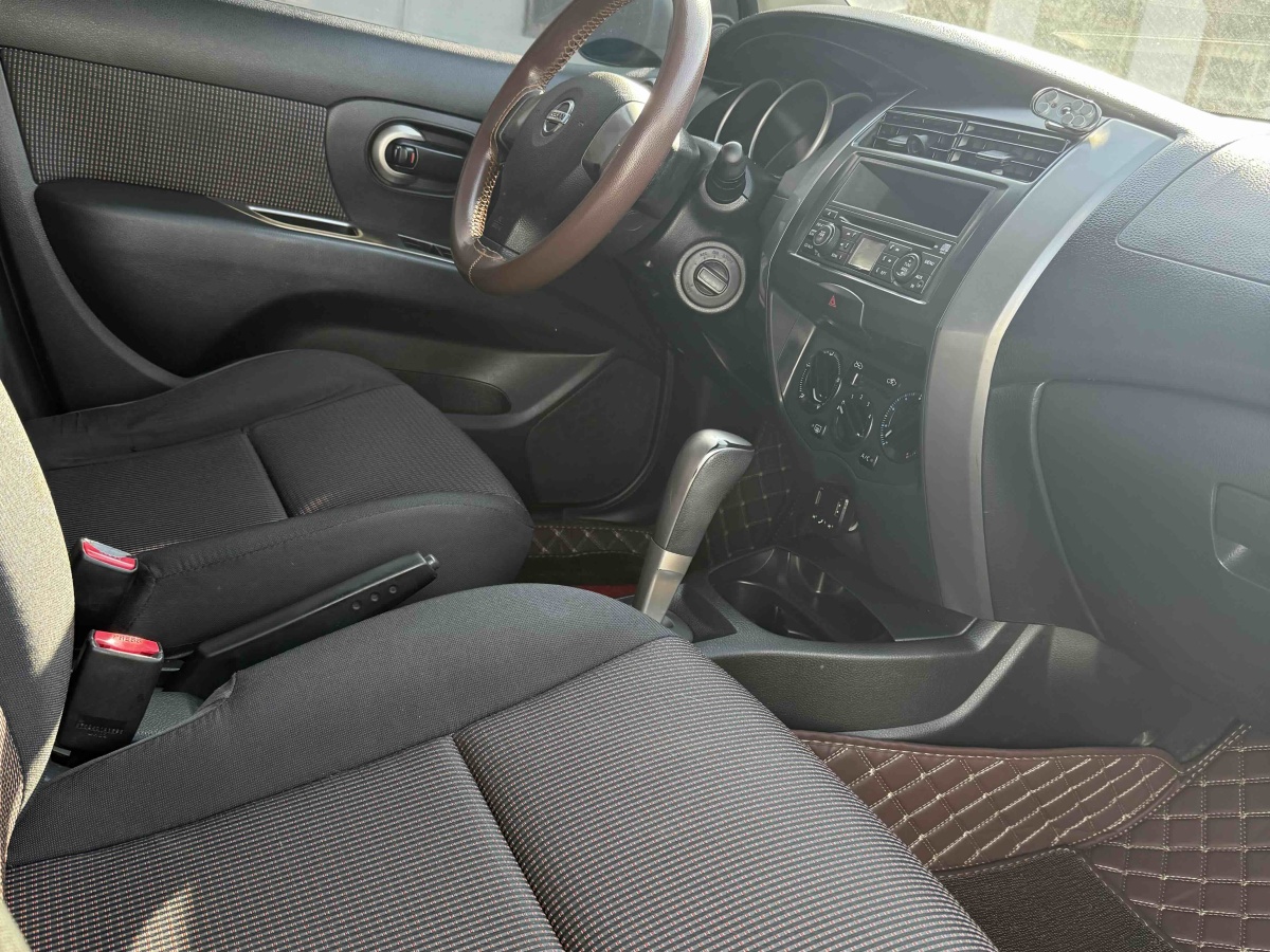 日产 骊威 2010 汽车图片 #12