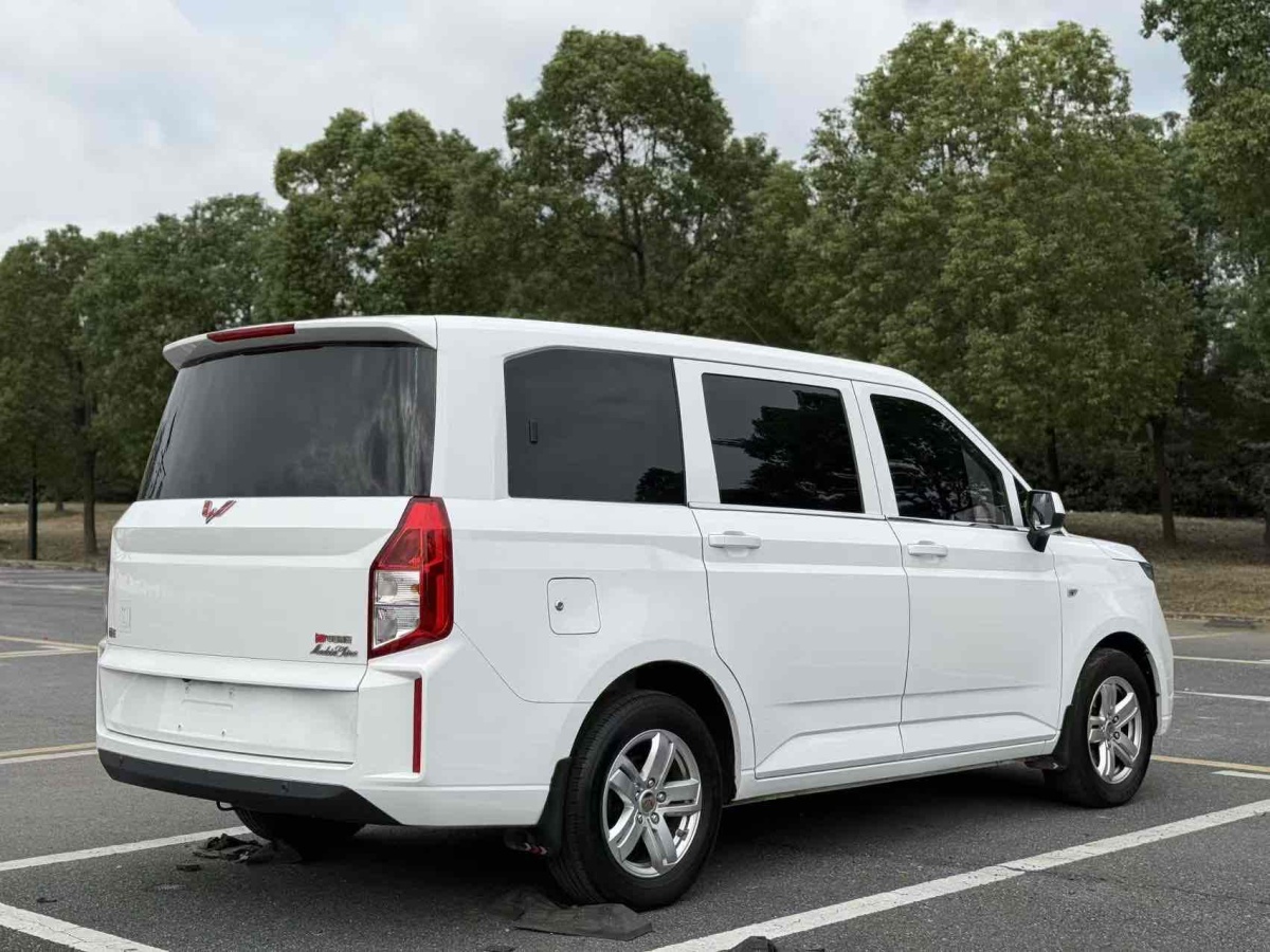 Wuling Hongguang PLUS 2022 изображение автомобиля #12