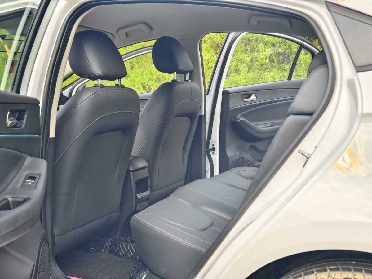 Chery Arrizo 8 Pro 2023 immagine di auto #12