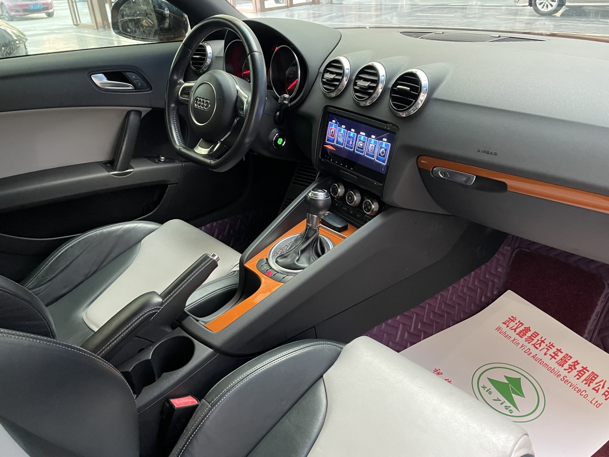 Audi TT 2014 car image #12