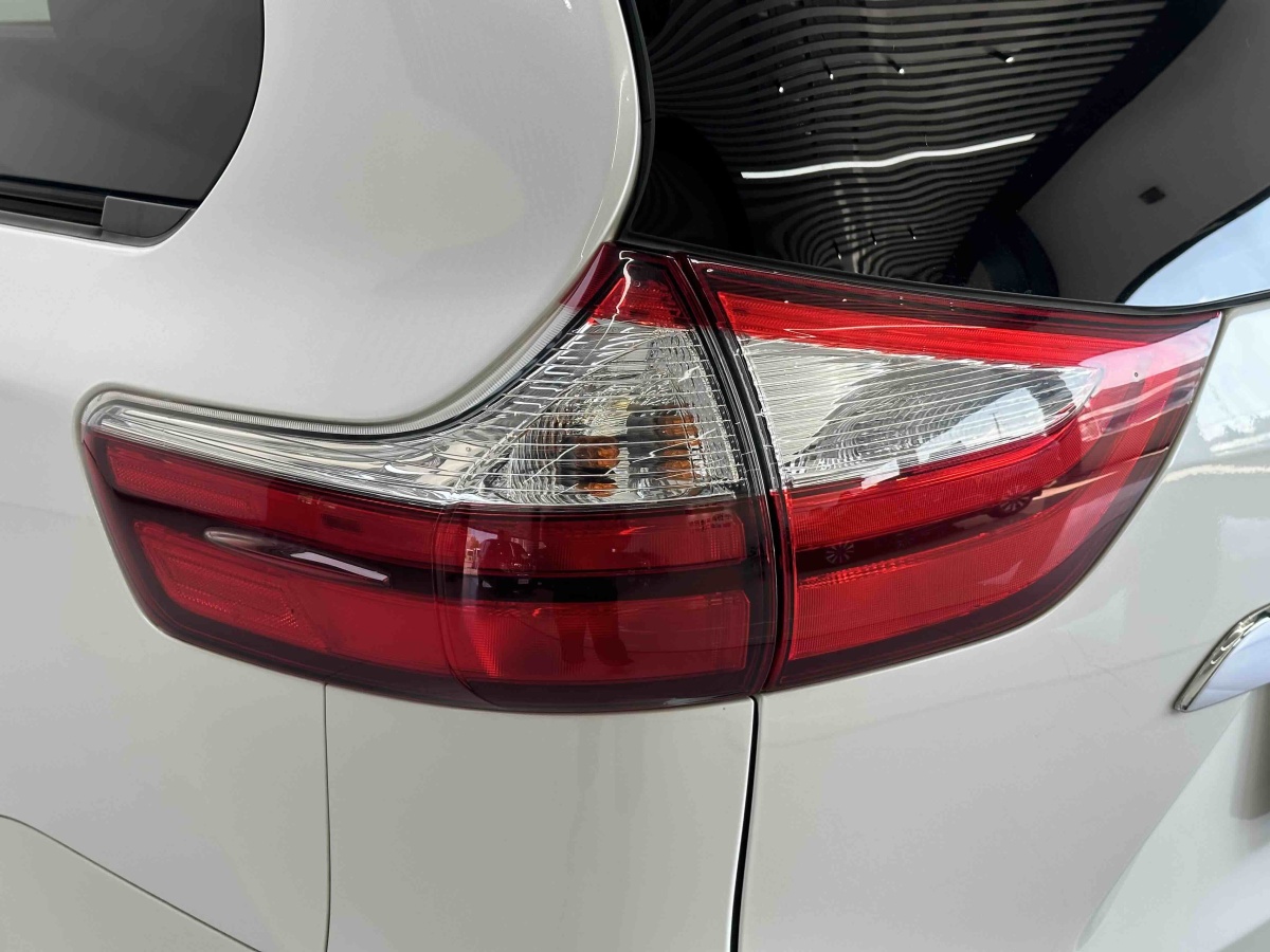 Toyota SIENNA 2019 car image #12