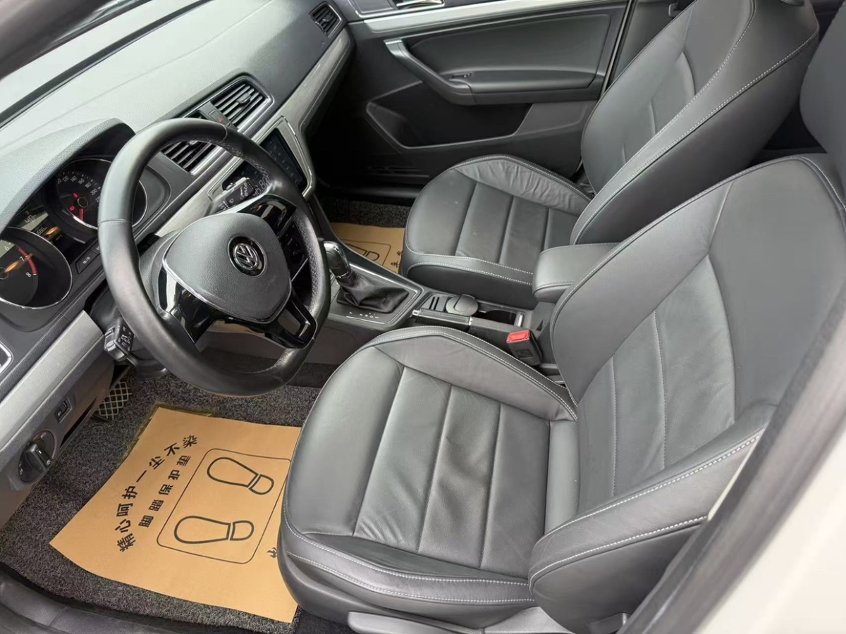 Volkswagen Gran Lavida 2016 immagine di auto #12