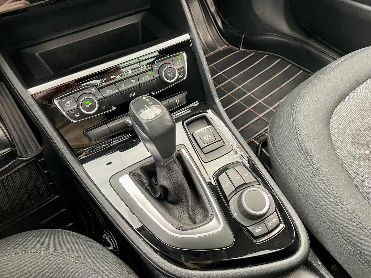 BMW 2 Series Tourer 2017 car image #12