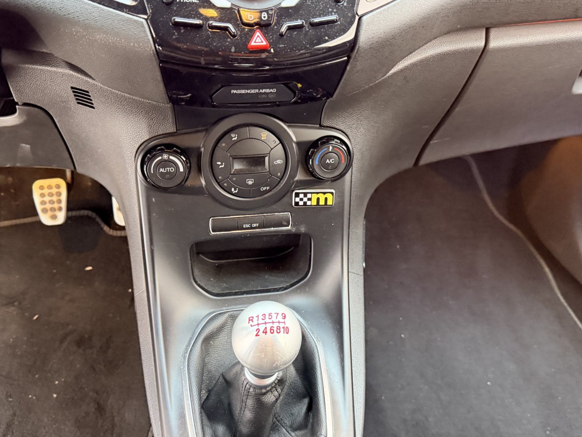 Ford Fiesta (Imported) 2013 #12 Ford Fiesta (Imported) 2013 car image #12