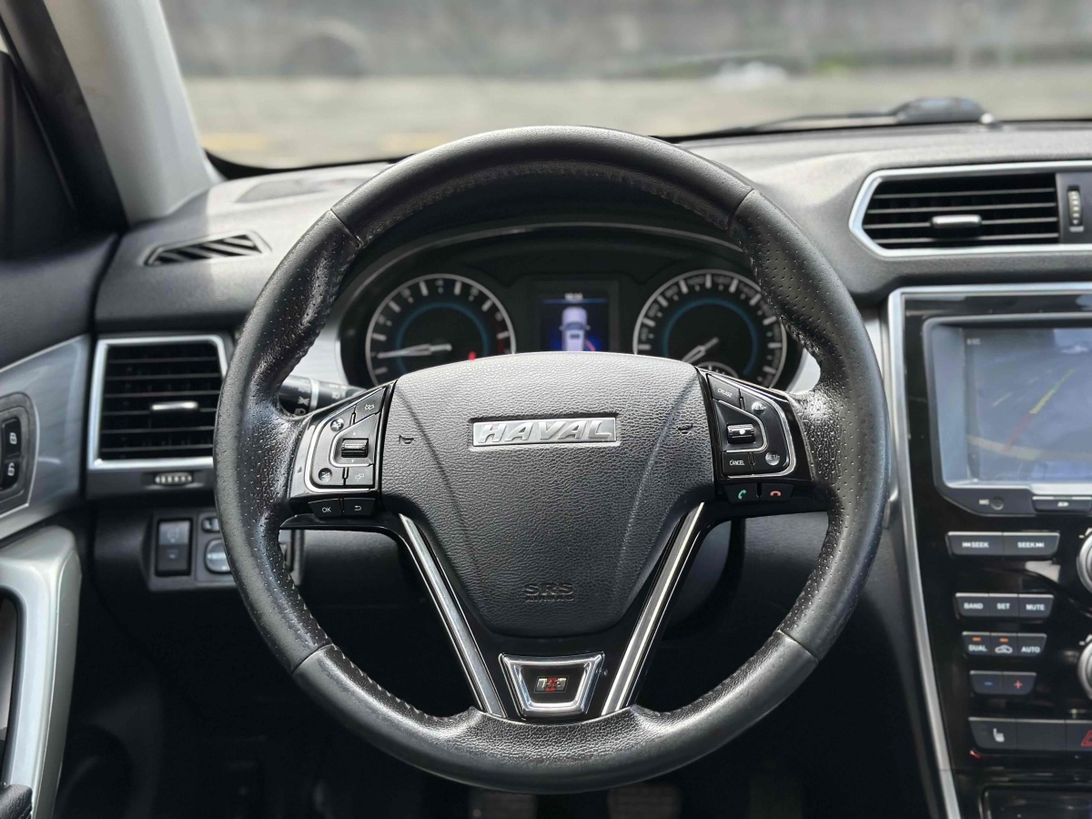 Haval H2 2015 car image #12