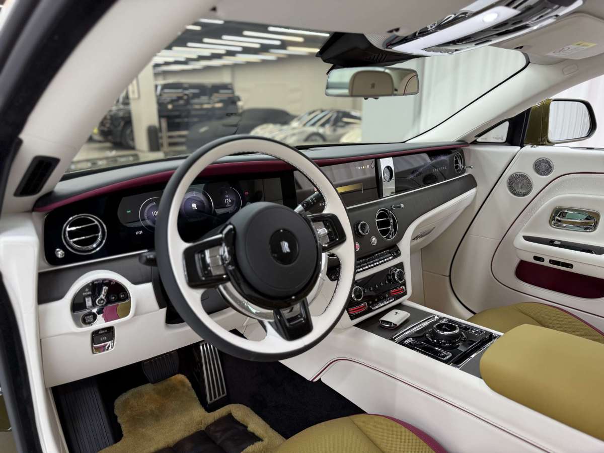 劳斯莱斯 闪灵 2025 #12 劳斯莱斯 闪灵 2025 汽车图片 #12