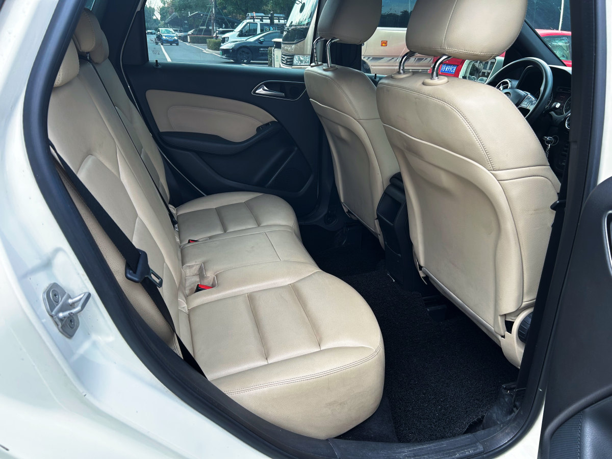 Mercedes-Benz B Class 2013 #12 Mercedes-Benz B Class 2013 car image #12