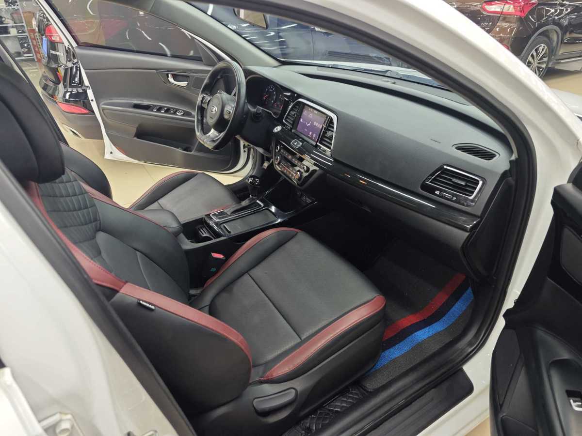 Kia K5 2018 imagen de coche #12