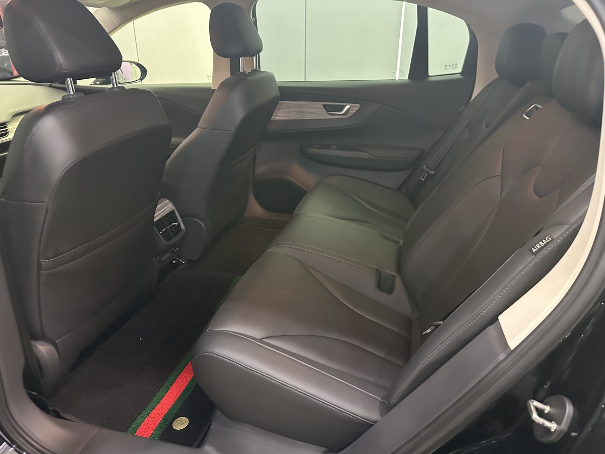 HongQi E-QM5 2024 car image #12