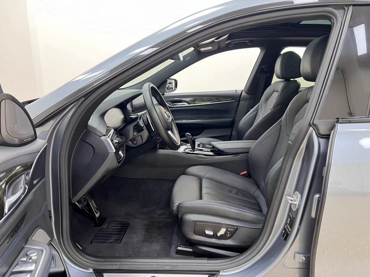 BMW 6 Series GT 2020 immagine di auto #12