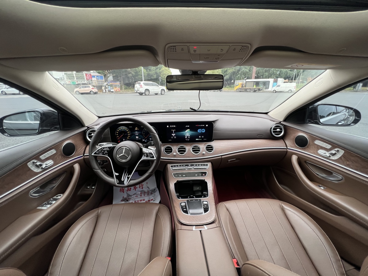 Mercedes-Benz E Class New Energy 2022 car image #12