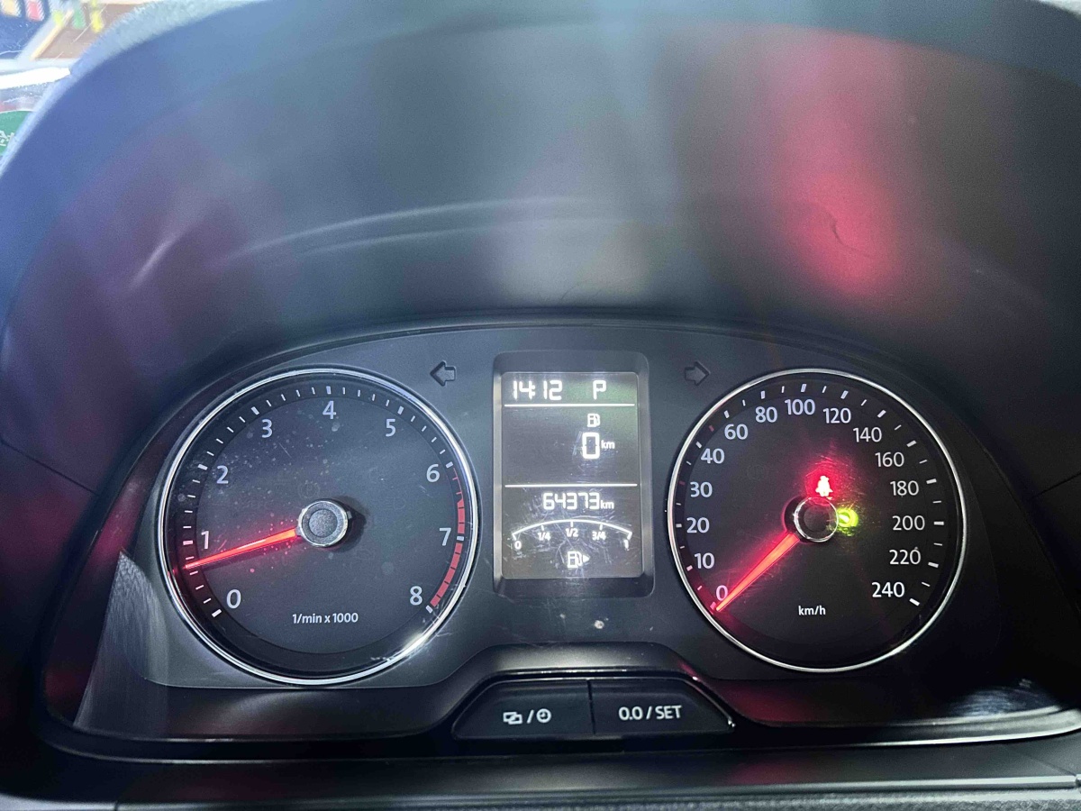 Volkswagen Gran Lavida 2016 immagine di auto #12