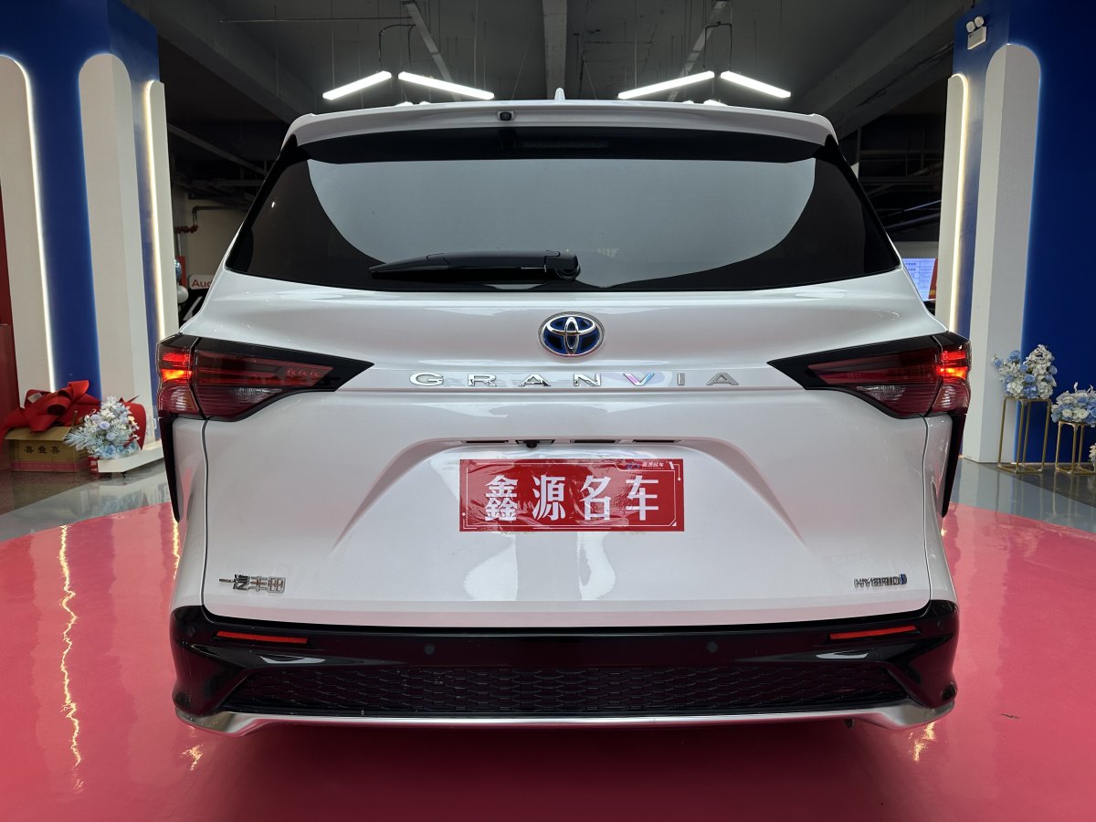 Toyota Granvia 2024 #12 Toyota Granvia 2024 immagine di auto #12