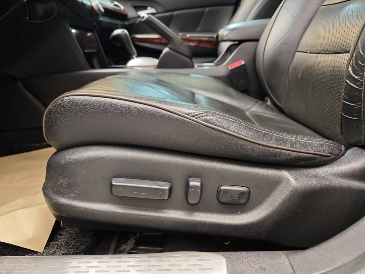 Honda CROSSTOUR 2011 car image #12