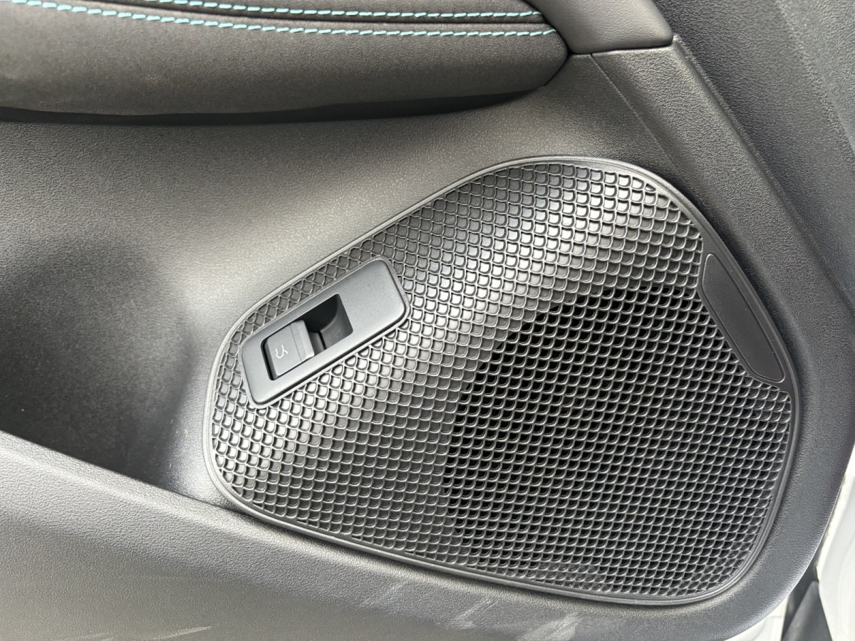 BYD Seal 06 DM-i 2025 immagine di auto #12