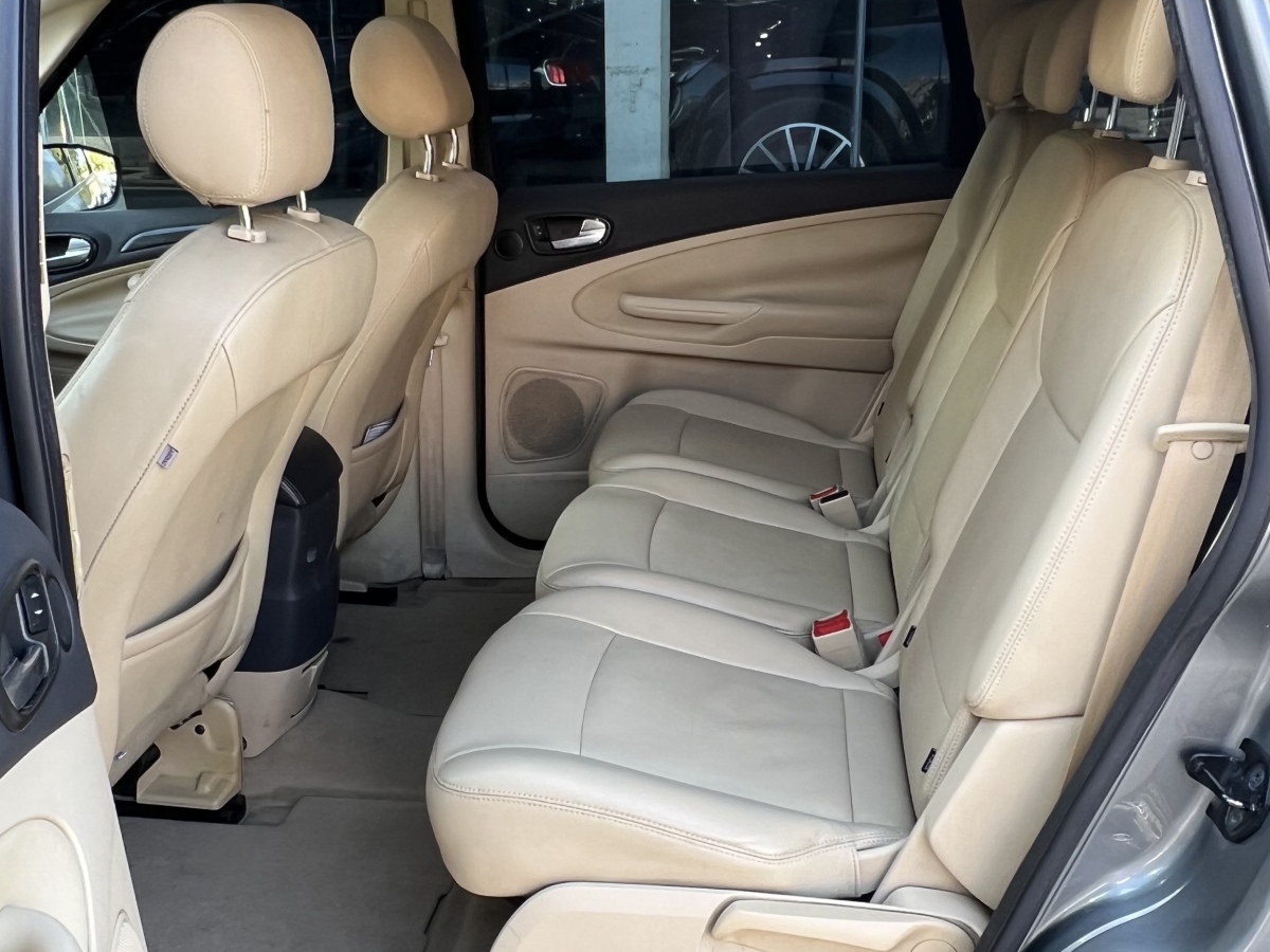 Ford S-MAX 2012 car image #12