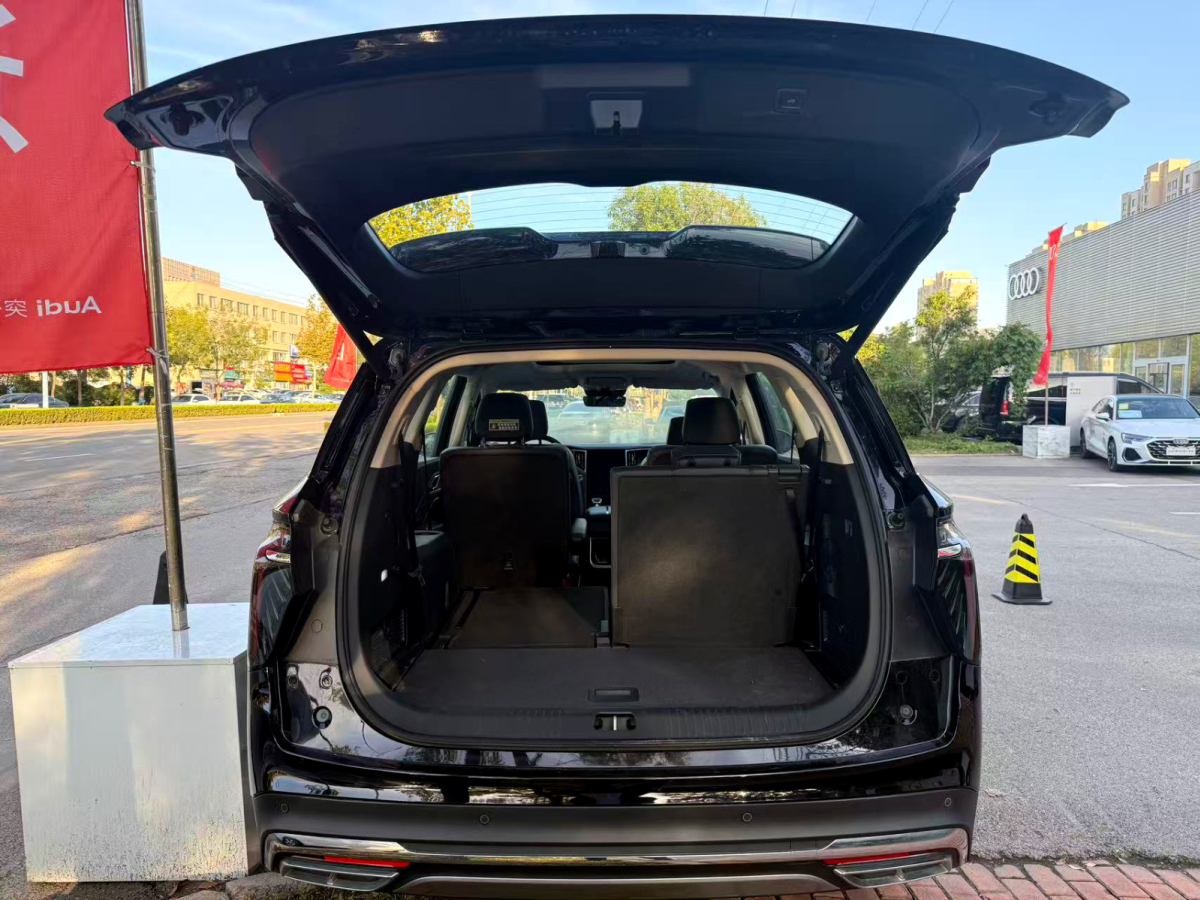 HongQi HS7 PHEV 2024 #12 HongQi HS7 PHEV 2024 car image #12