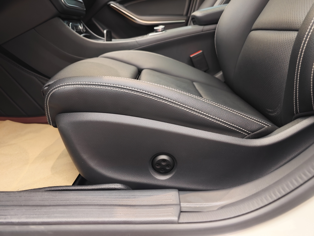 Mercedes-Benz GLA Class (Imported) 2019 #12 Mercedes-Benz GLA Class (Imported) 2019 immagine di auto #12