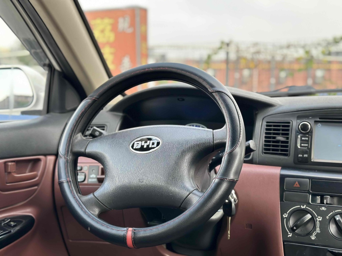 BYD F3 2016 car image #12