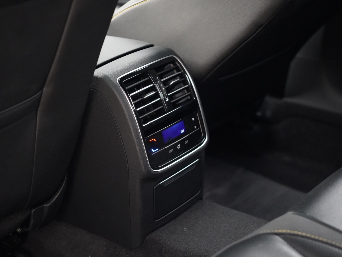 Volkswagen CC 2024 car image #12