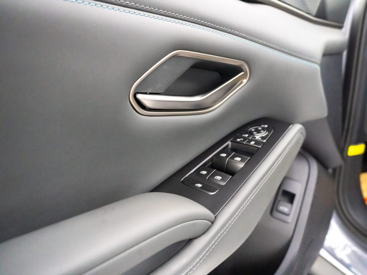 BYD M9 2023 car image #12