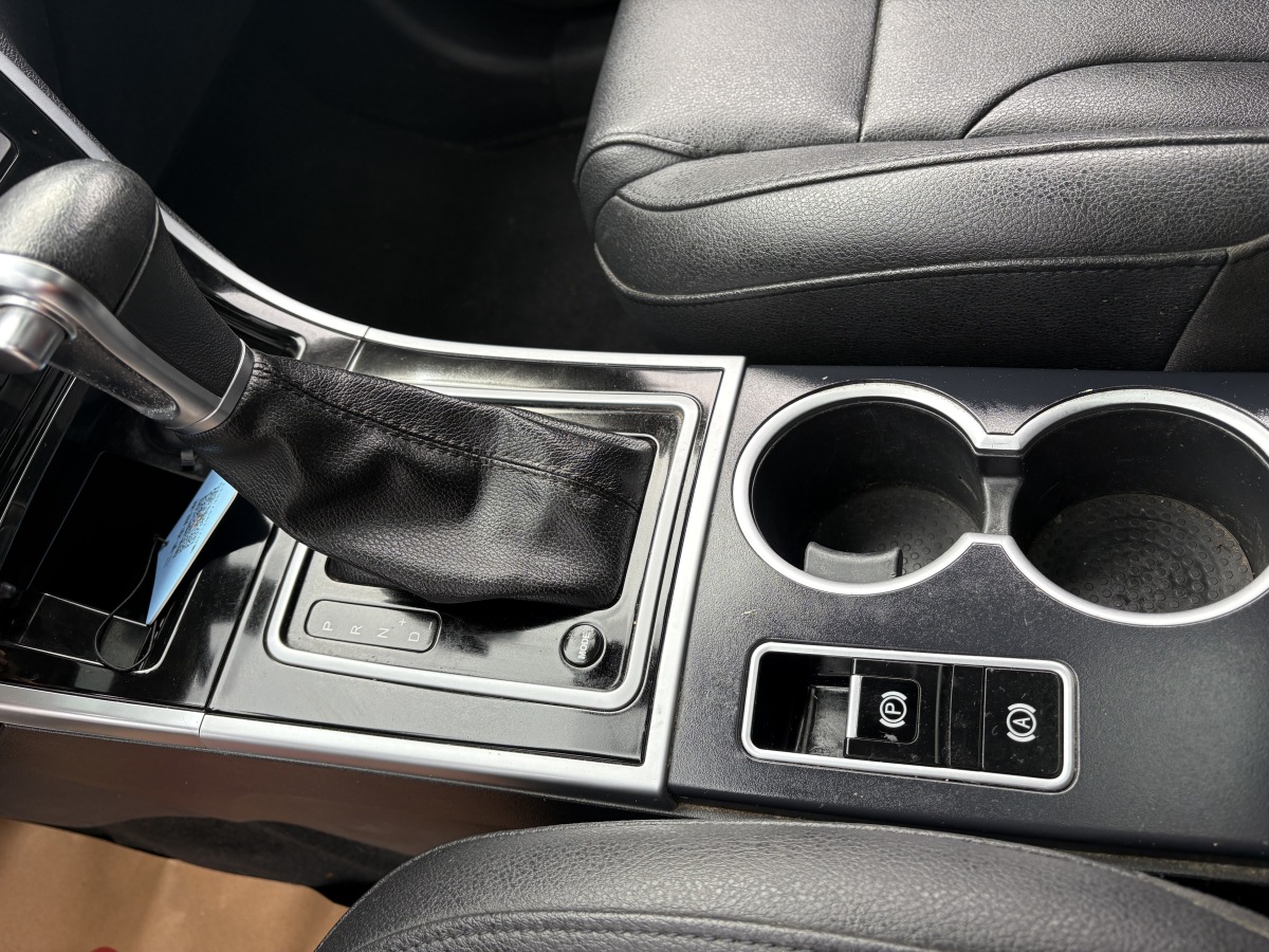 Haval H2 2016 car image #12