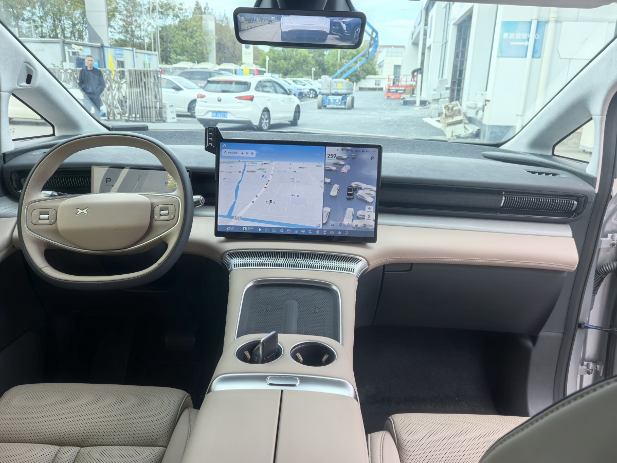 Xpeng X9 2024 immagine di auto #12