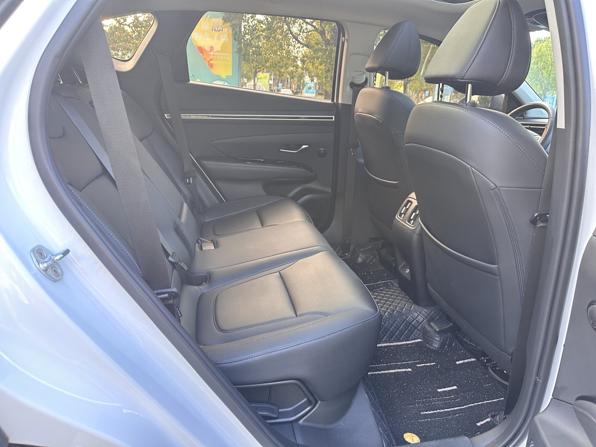 Hyundai Tucson (Imported) 2021 car image #12