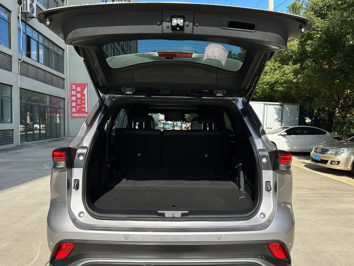 Toyota Crown Kluger 2022 immagine di auto #12