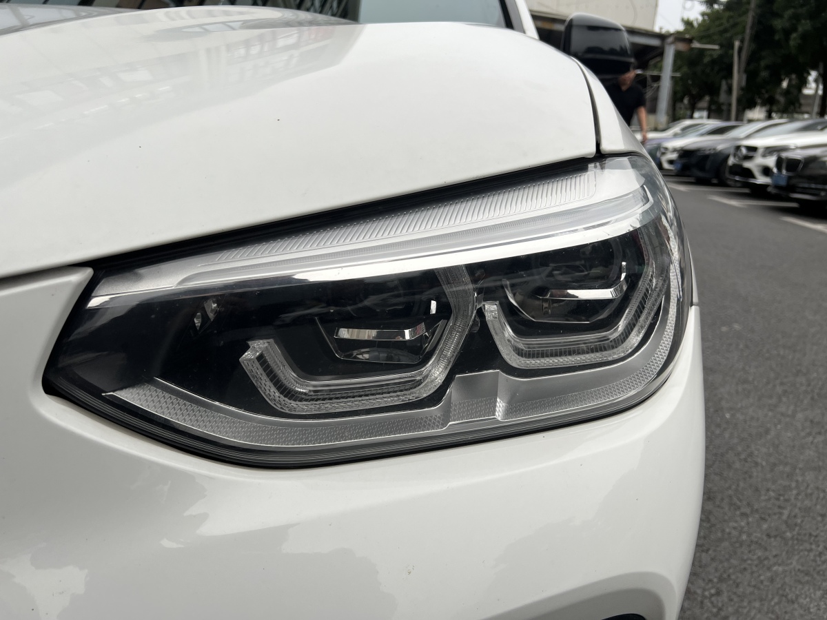 BMW X4 M 2018 car image #12