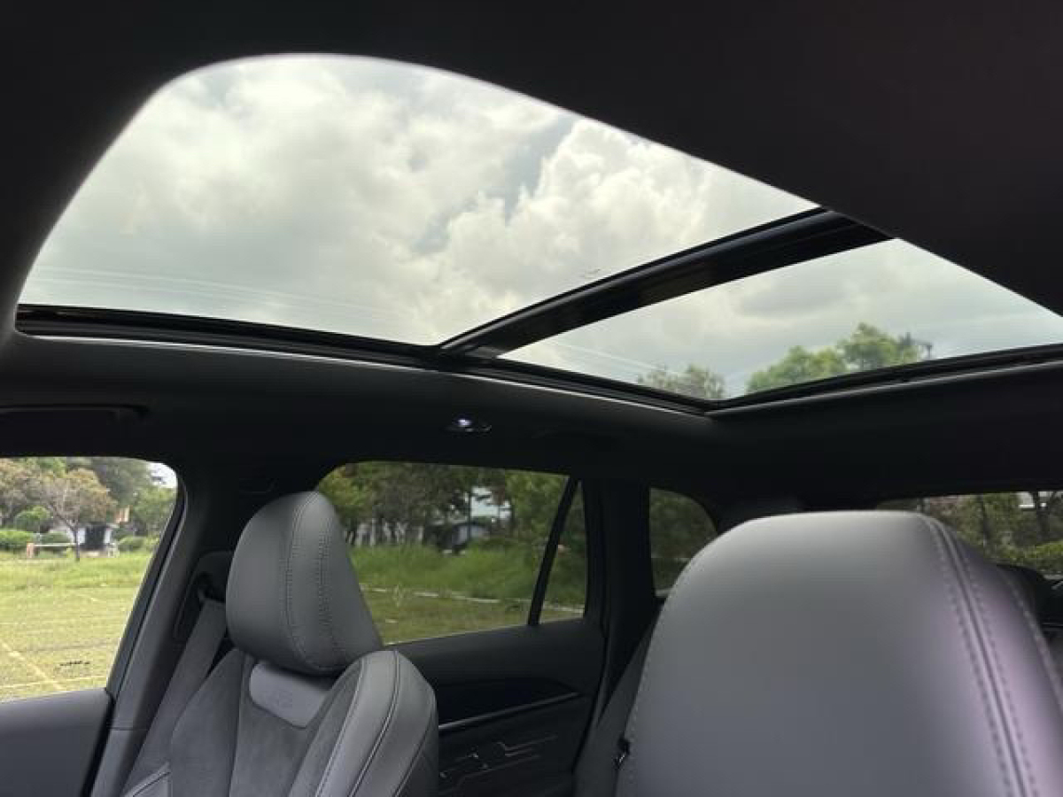 GEELY Tugella 2023 #12 GEELY Tugella 2023 car image #12