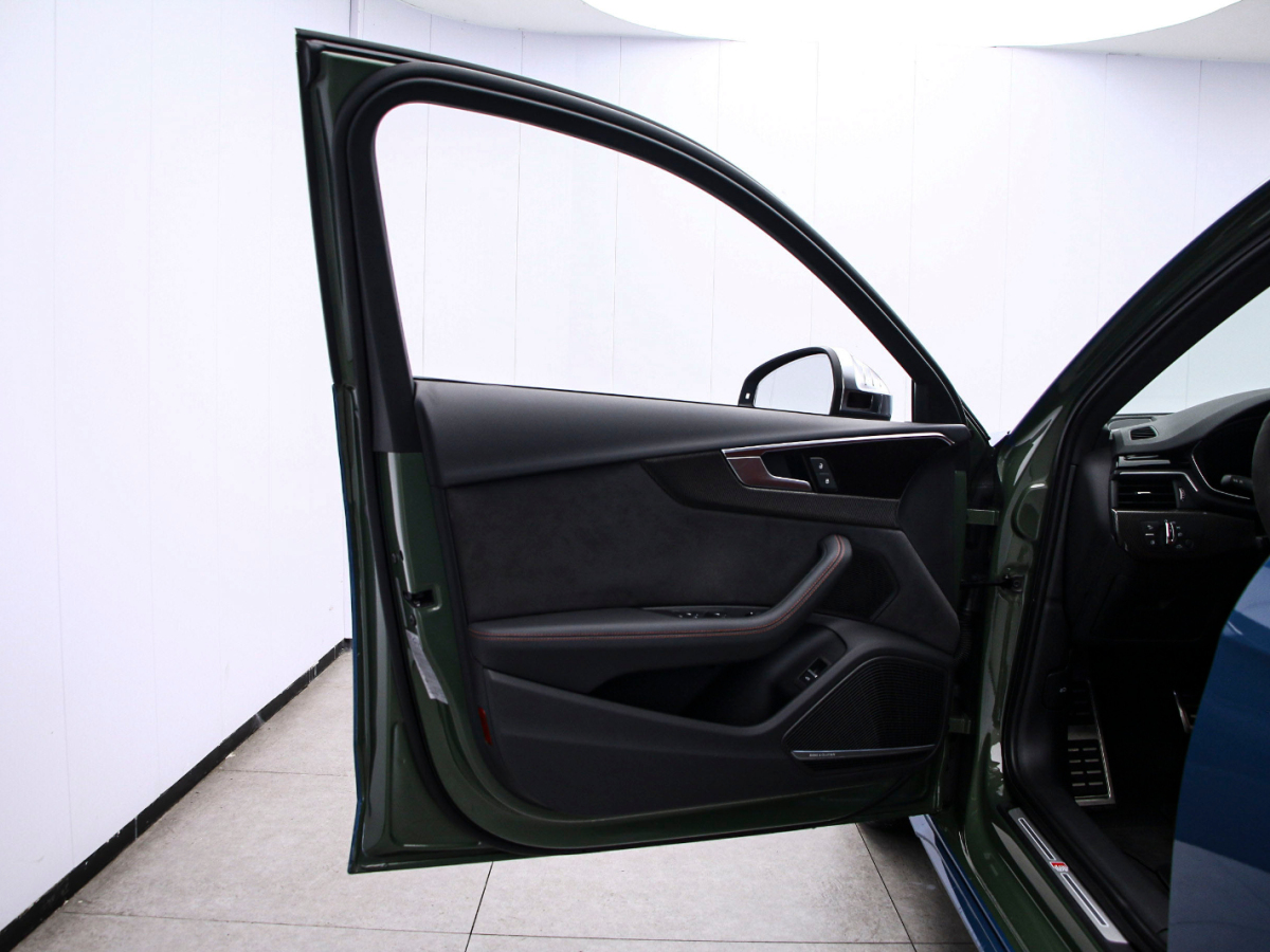 Audi S4 2023 #12 Audi S4 2023 صورة سيارة #12