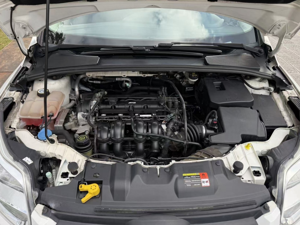 Ford Focus (Imported) 2014 #12 Ford Focus (Imported) 2014 car image #12