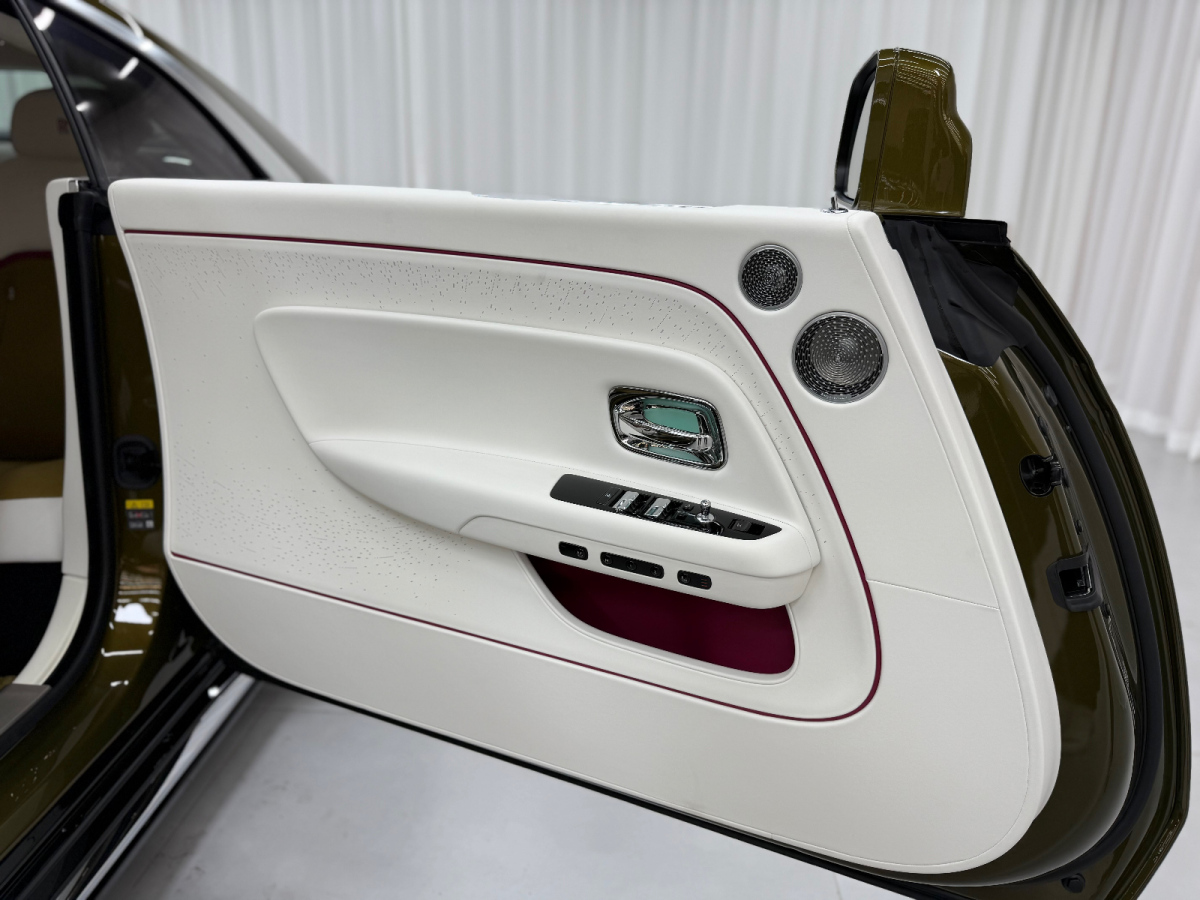 劳斯莱斯 闪灵 2025 汽车图片 #12