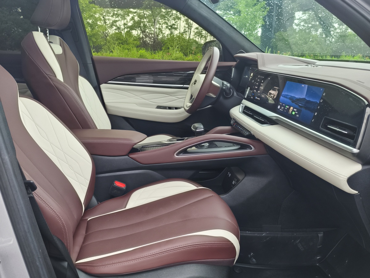 GEELY Tugella 2022 #12 GEELY Tugella 2022 car image #12