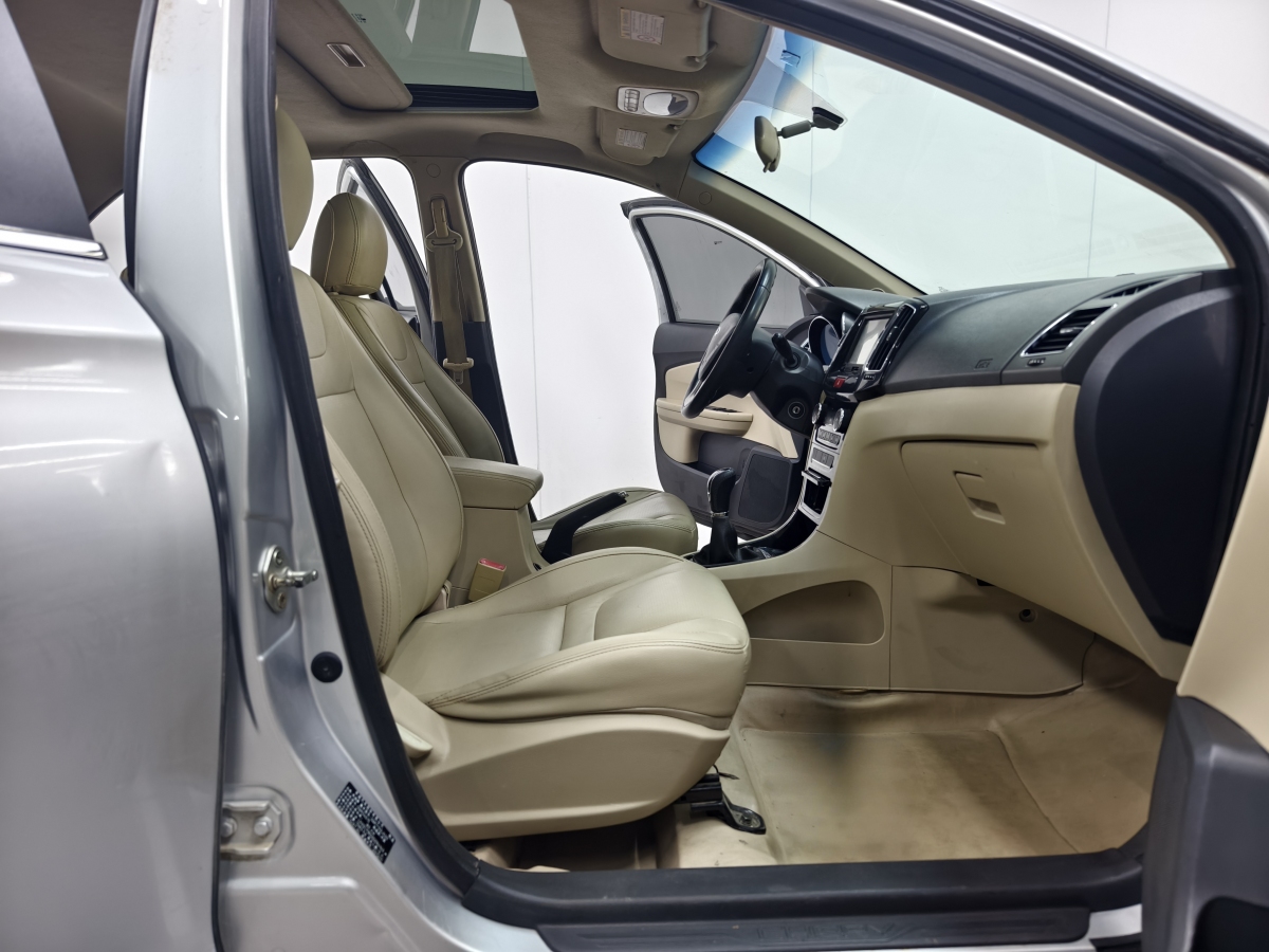 Chery E3 2013 car image #12