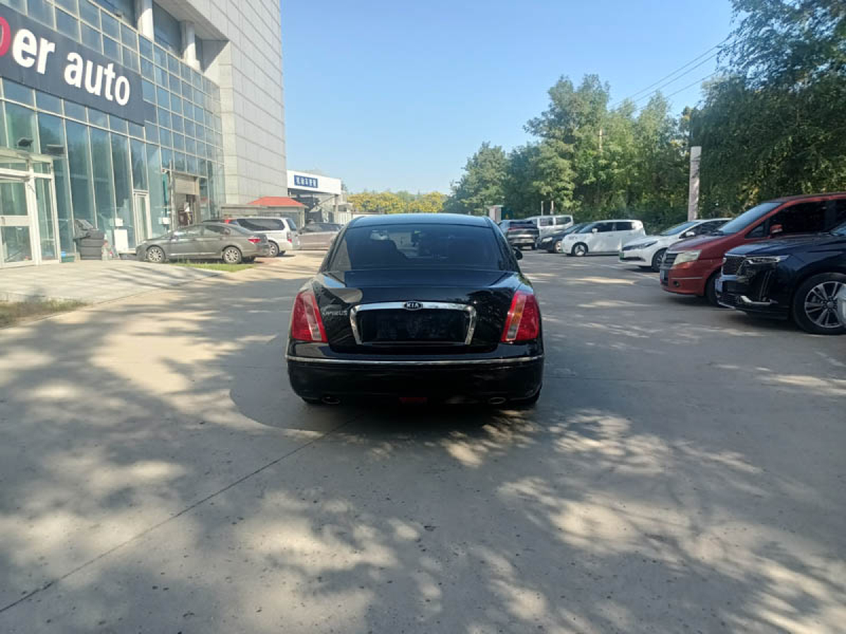 Kia Opirus 2010 صورة سيارة #12