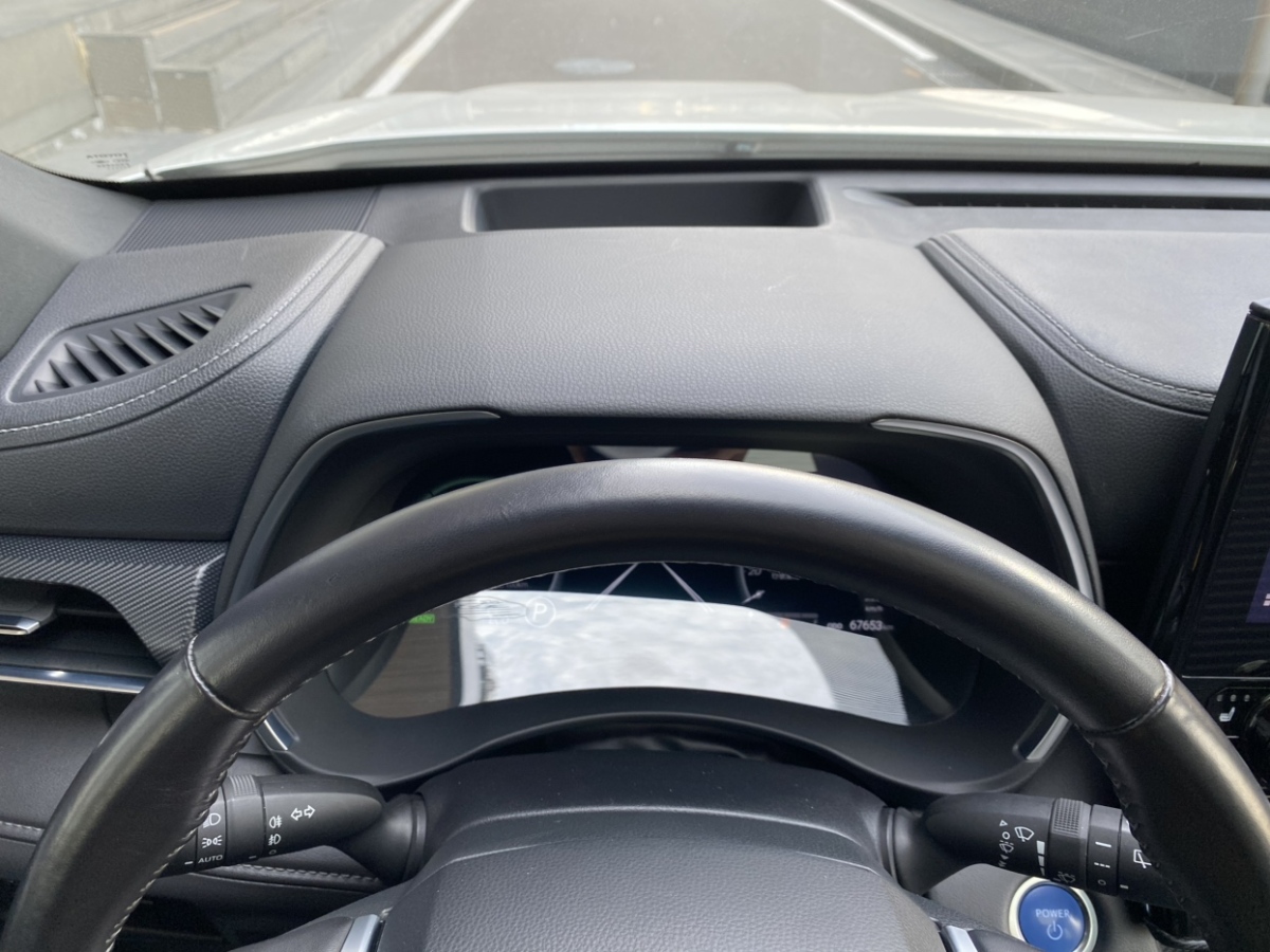 Toyota Crown Kluger 2021 immagine di auto #12