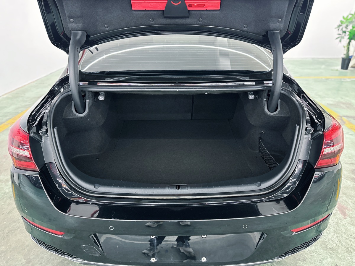 HongQi H5 2022 #12 HongQi H5 2022 car image #12