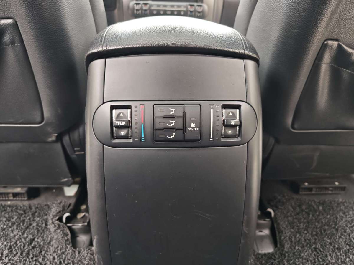 起亚 霸锐 2011 汽车图片 #12