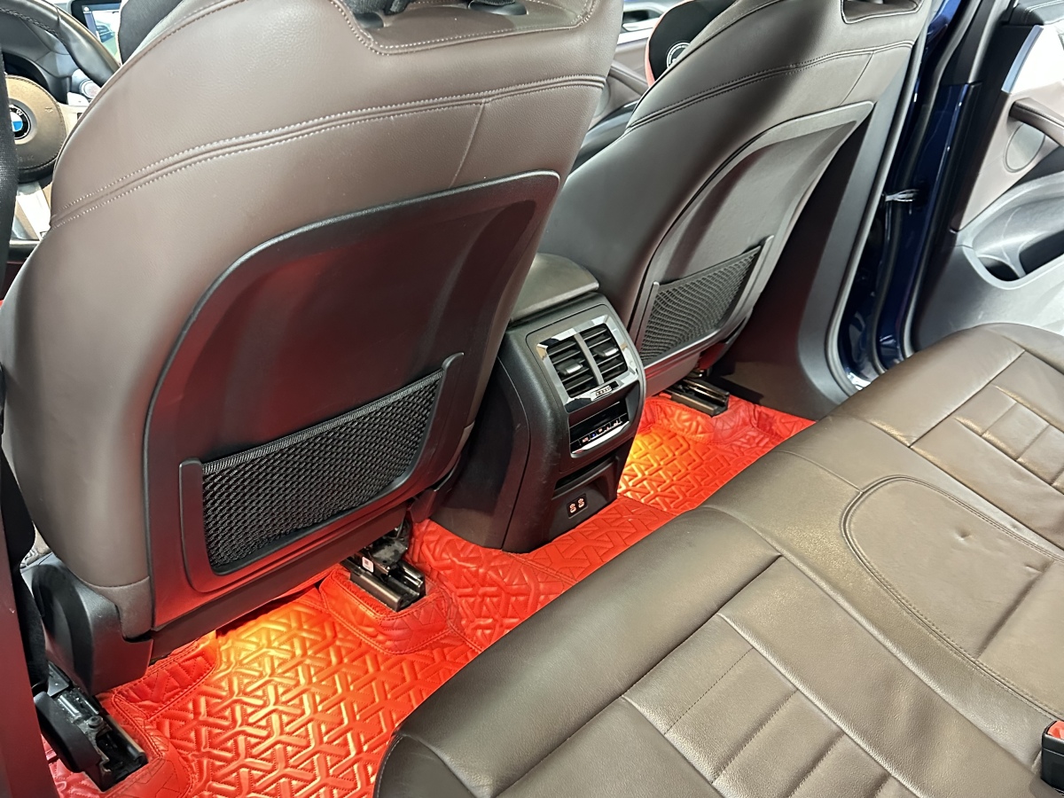 BMW X4 M 2020 car image #12