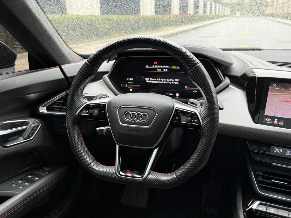 Audi RS e-tron GT 2024 immagine di auto #12